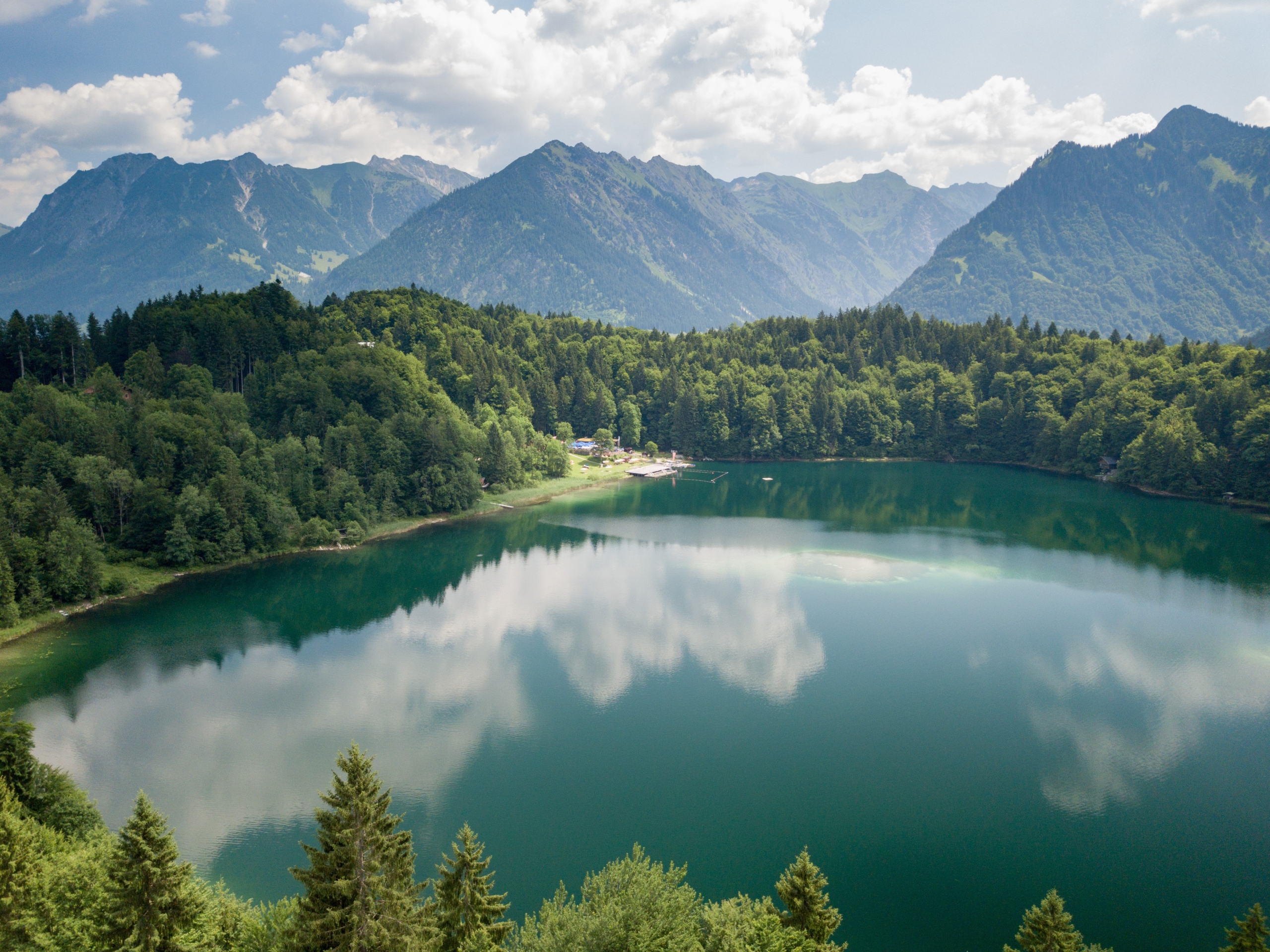 Data Lake vs Data Warehouse