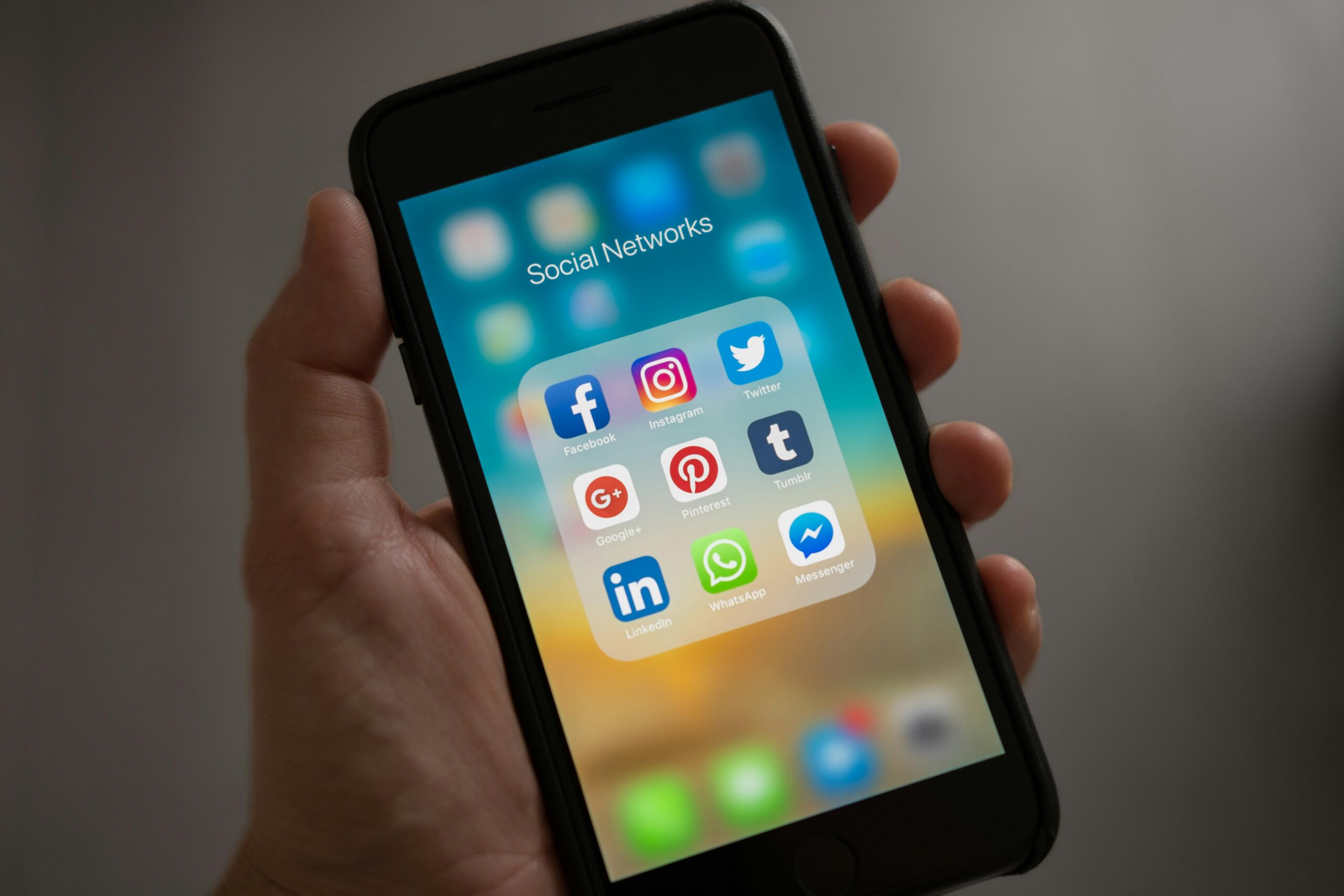 Analisi del Sentiment: Decifrare le Emozioni Digitali nei Social Media